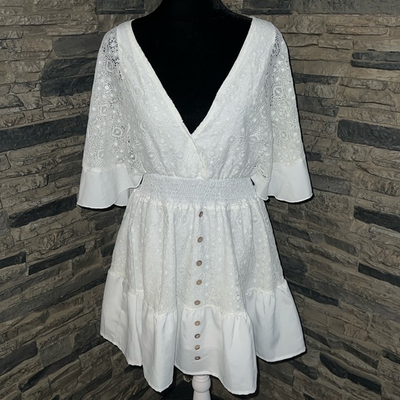 Simply Chrisel Dress - Picture 1 of 7